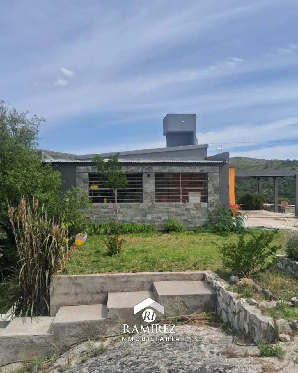 CASA + QUINCHO EN VENTA - CALMAYO, SANTA ROSA DE CALAMUCHITA - CORDOBA (CA346)