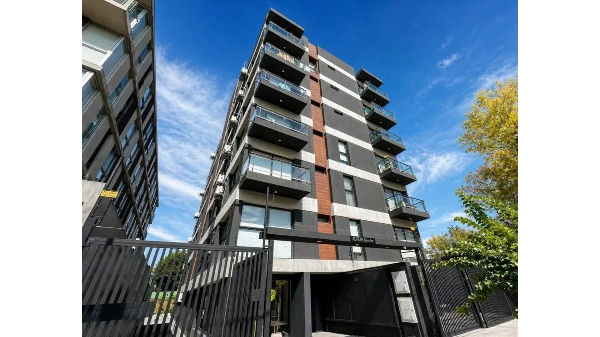 DEPARTAMENTO 2 AMBIENTES CON COCHERA – ITUZAINGÓ NORTE