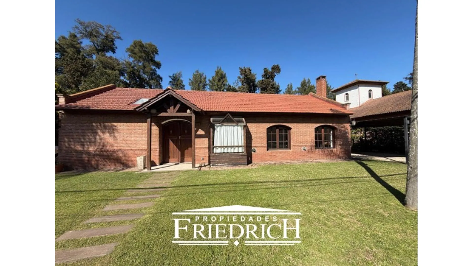 CASA EN VENTA CARDENAL DEL MONTE