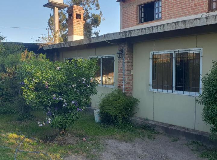 Casa · 200m² · 5 Ambientes · 1 Cochera