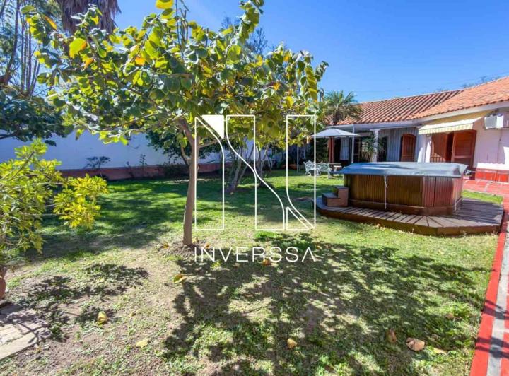 Casa · 410m² · 5 Ambientes · 2 Cocheras