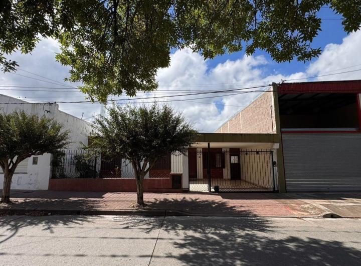 Casa · 115m² · 4 Ambientes · 1 Cochera