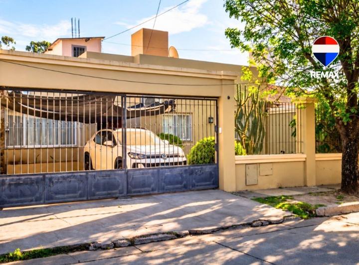 Casa · 134m² · 4 Ambientes · 2 Cocheras