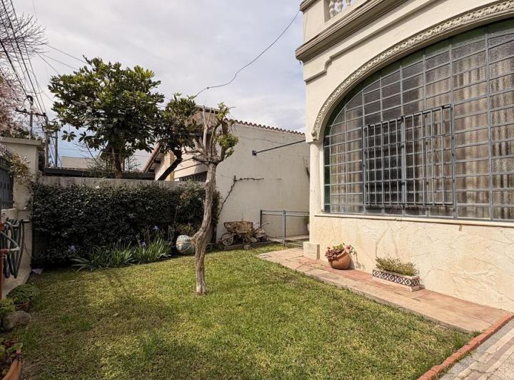 Casa · 264m² · 10 Ambientes · 3 Cocheras