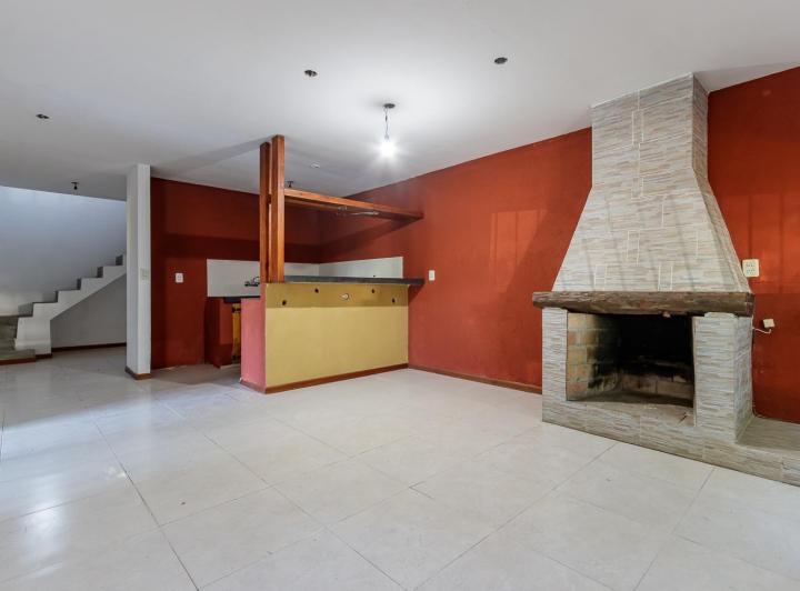 Casa · 140m² · 5 Ambientes · 1 Cochera