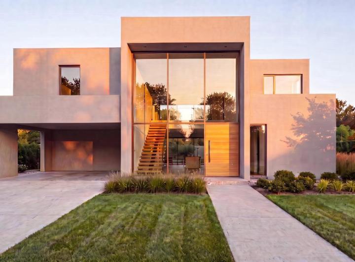 Casa · 348m² · 6 Ambientes · 2 Cocheras