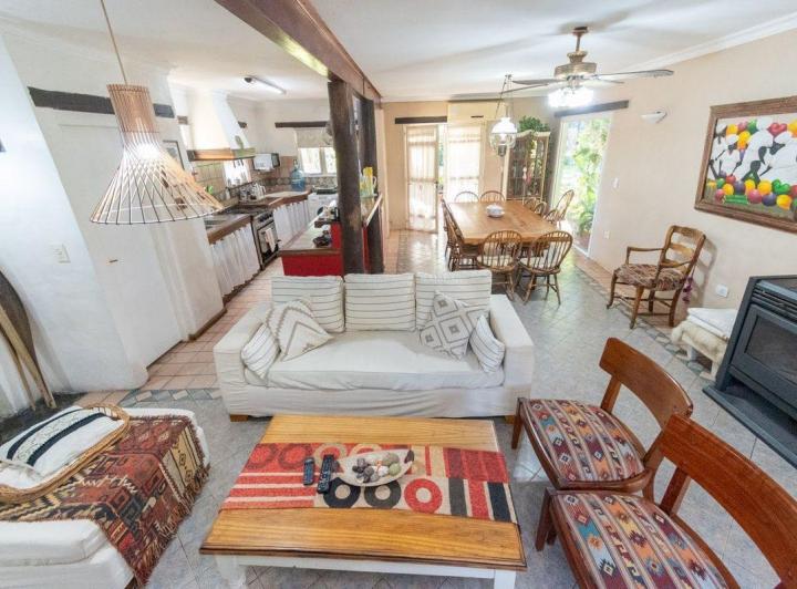 Casa · 120m² · 5 Ambientes · 1 Cochera