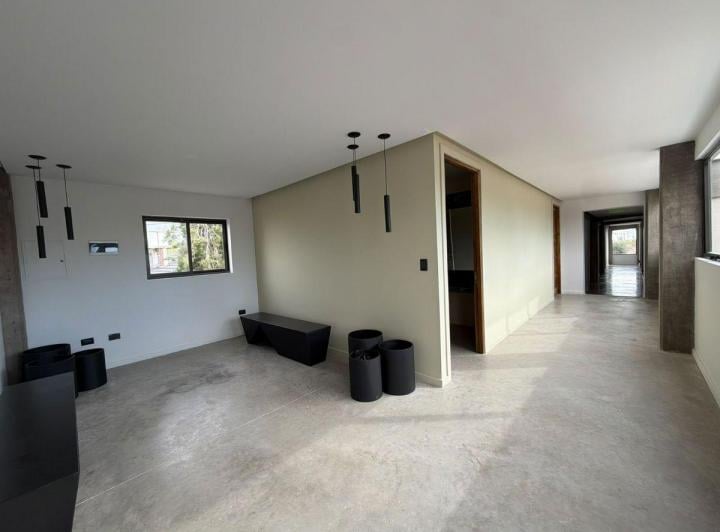 Oficina comercial · 20m² · 3 Ambientes · 10 Cocheras