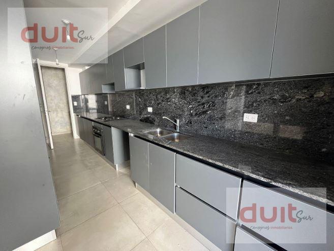 Casa · 164m² · 7 Ambientes · 2 Cocheras