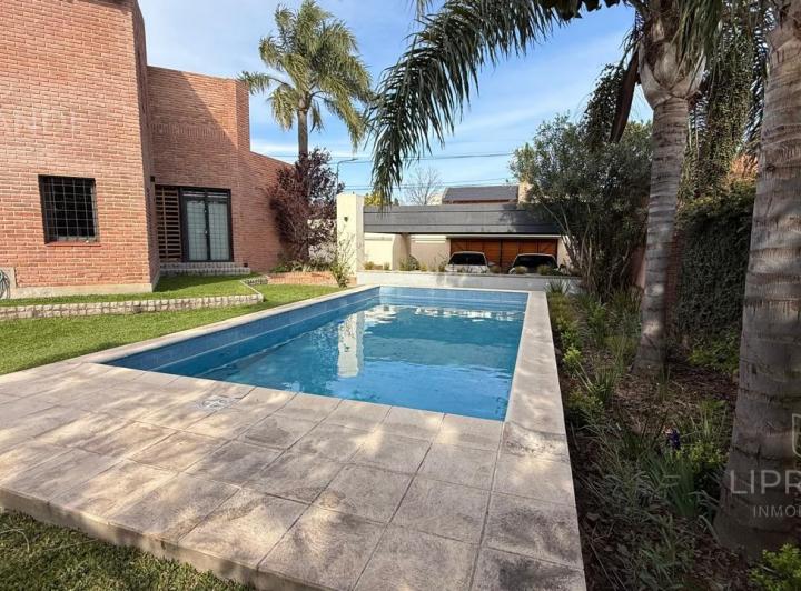 Casa · 436m² · 5 Ambientes · 3 Cocheras
