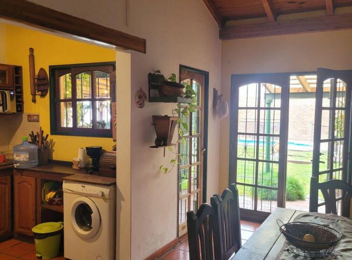 Casa · 111m² · 6 Ambientes · 1 Cochera