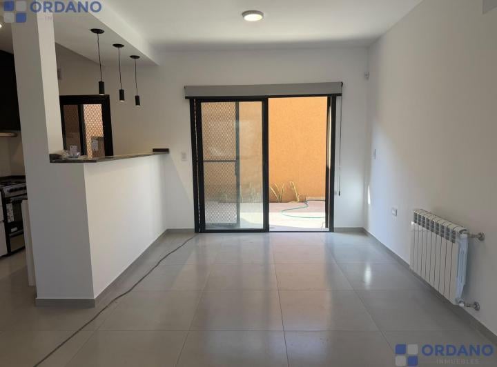 Casa · 80m² · 3 Ambientes · 1 Cochera