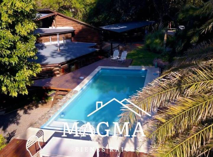 Casa · 432m² · 10 Ambientes · 2 Cocheras