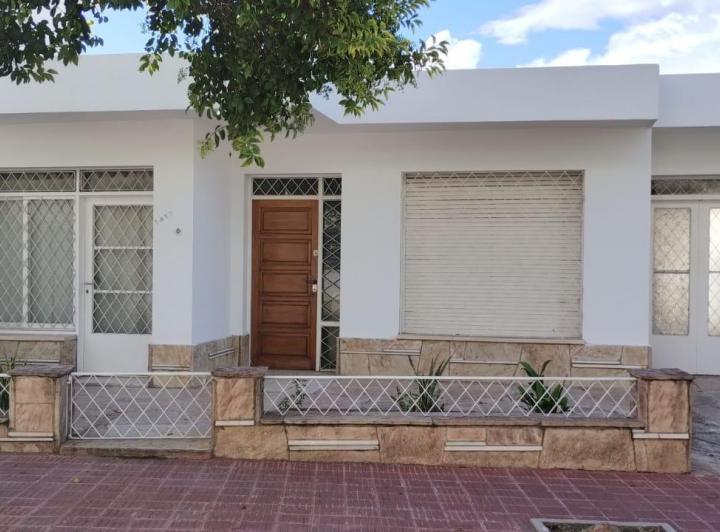 Casa · 159m² · 5 Ambientes · 2 Cocheras