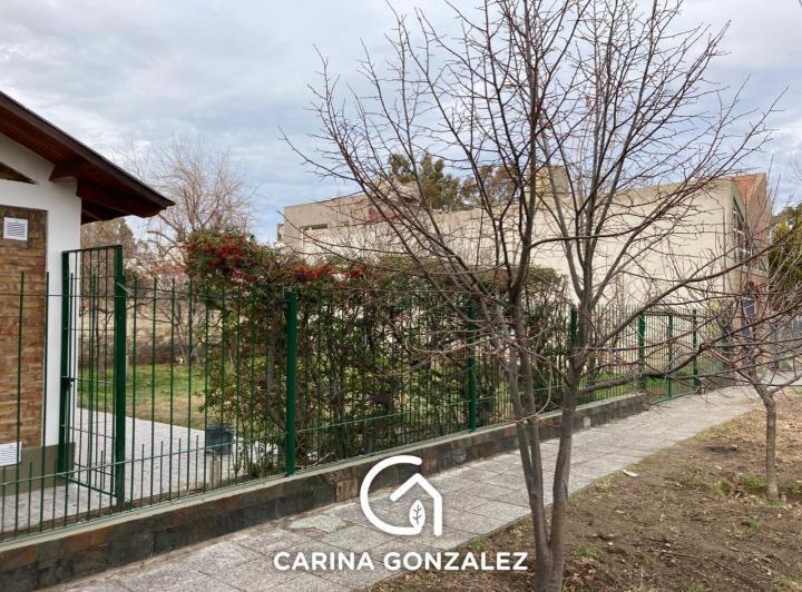 Casa · 100m² · 5 Ambientes · 1 Cochera