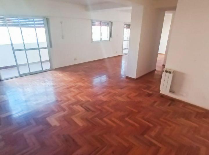 Departamento · 100m² · 4 Ambientes · 1 Cochera