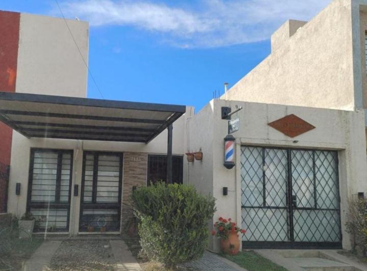 Casa · 90m² · 2 Ambientes