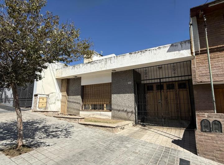 Casa · 117m² · 4 Ambientes · 1 Cochera