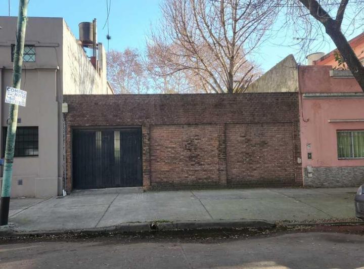 Terreno · 147m² · 1 Ambiente · 1 Cochera
