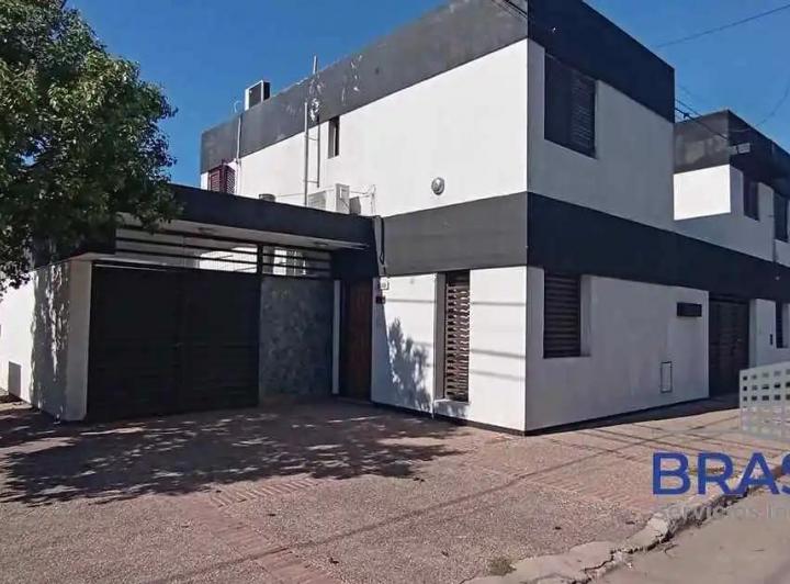 Casa · 116m² · 6 Ambientes