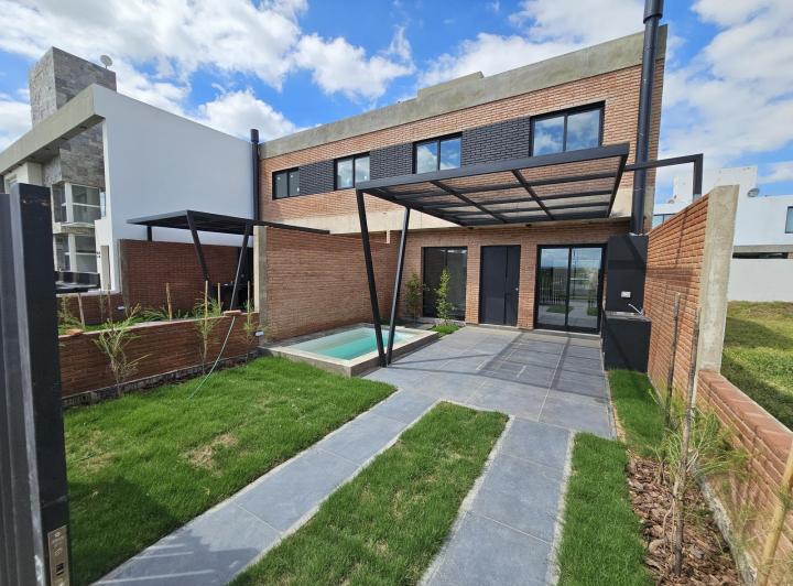Casa · 120m² · 4 Ambientes · 1 Cochera