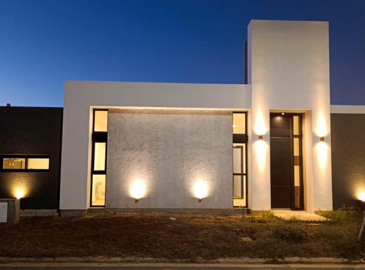 Casa · 125m² · 4 Ambientes · 2 Cocheras