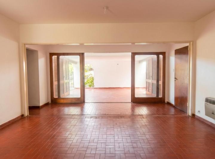 Casa · 193m² · 7 Ambientes · 1 Cochera