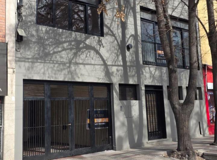 Local comercial · 100m² · 4 Ambientes · 1 Cochera