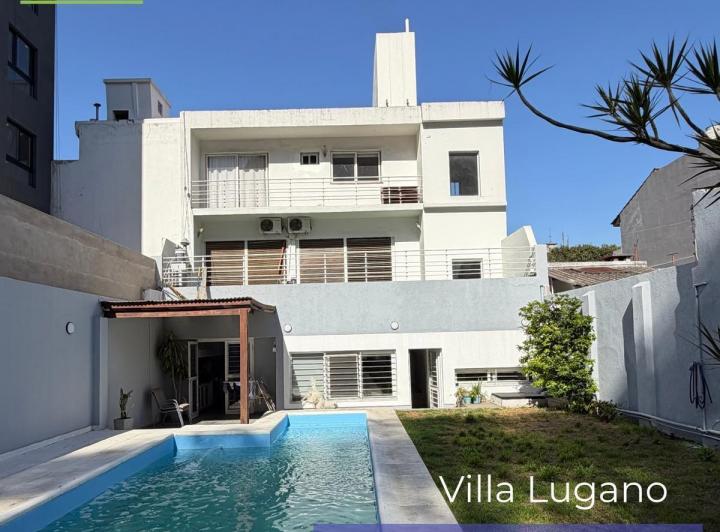 Casa · 246m² · 7 Ambientes · 2 Cocheras