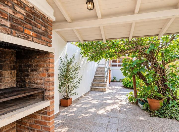 Casa · 110m² · 3 Ambientes · 1 Cochera