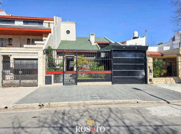 Casa · 376m² · 4 Ambientes · 3 Cocheras