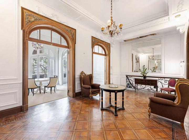 Casa · 440m² · 25 Ambientes
