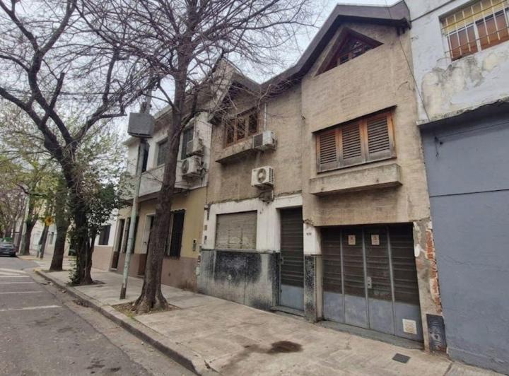 Casa · 160m² · 6 Ambientes · 1 Cochera