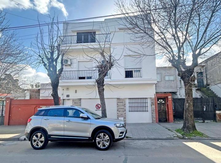 Casa · 132m² · 4 Ambientes · 2 Cocheras