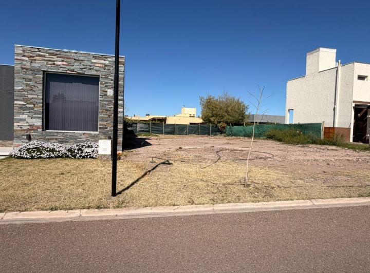 Terreno · 393m²