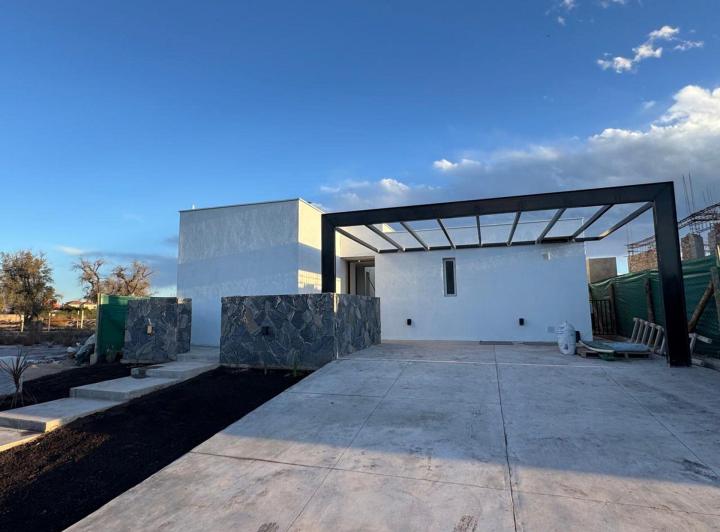 Casa · 120m² · 4 Ambientes · 2 Cocheras