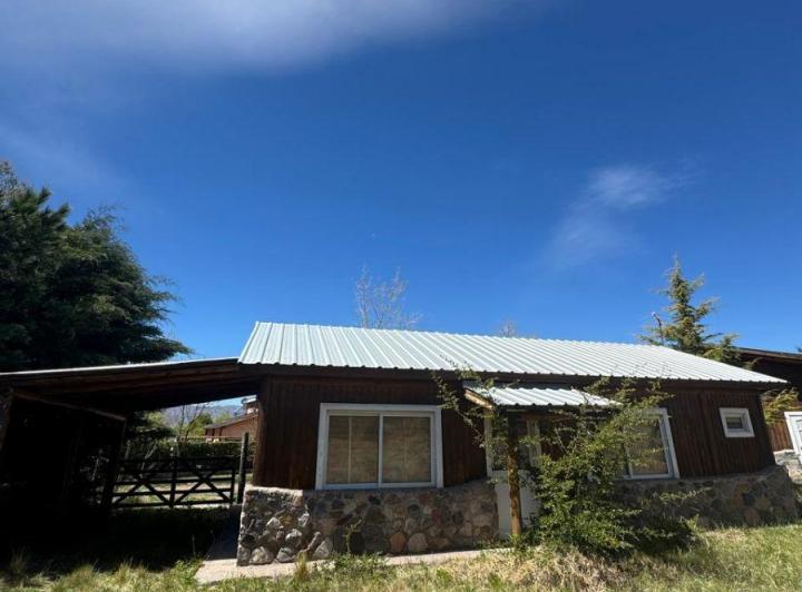 Casa · 300m² · 4 Ambientes · 1 Cochera
