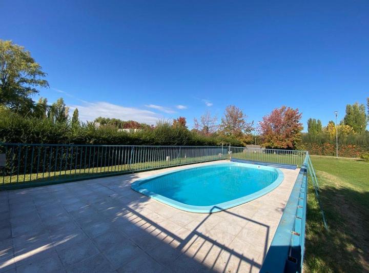 Casa · 311m² · 8 Ambientes · 2 Cocheras