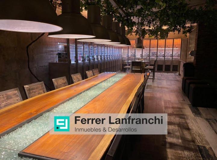 Departamento · 241m² · 8 Ambientes · 2 Cocheras