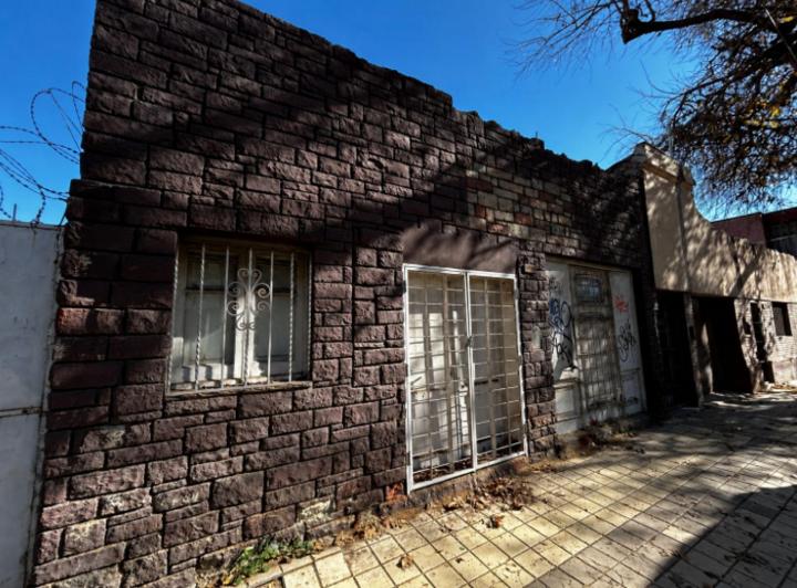 Terreno · 890m²