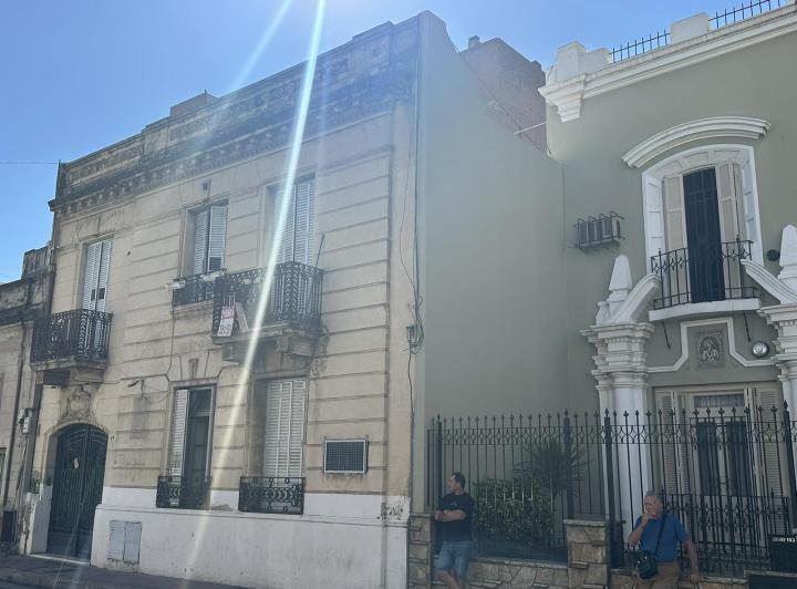 Casa · 407m² · 14 Ambientes · 1 Cochera