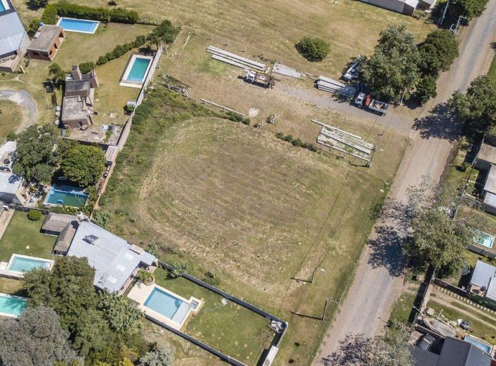 Terreno · 2084m²