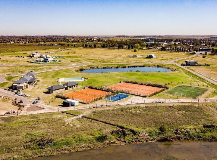 Terreno · 800m²