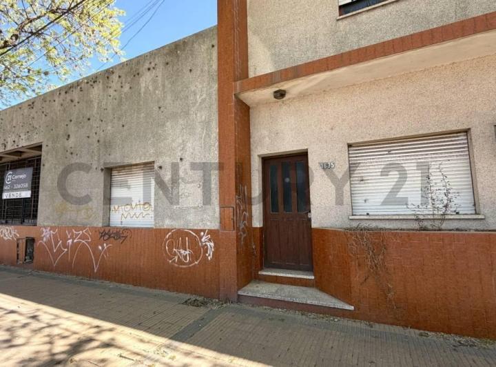Local comercial · 1370m² · 8 Ambientes
