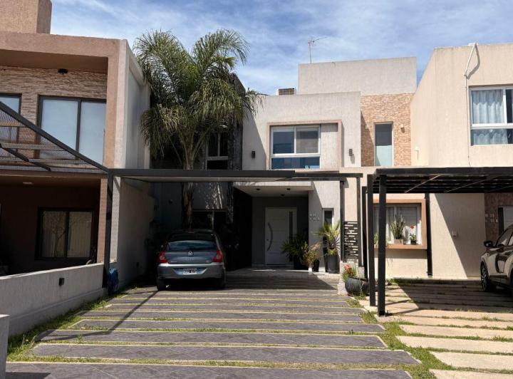 PH · 235m² · 4 Ambientes · 2 Cocheras