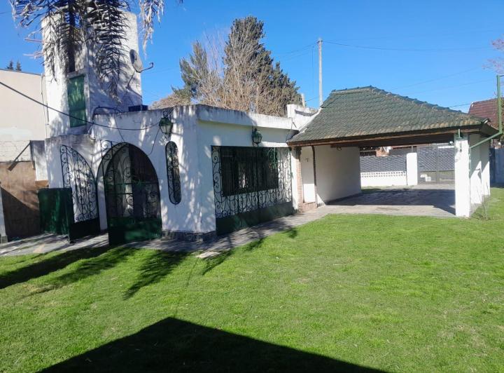 Casa · 95m² · 3 Ambientes · 2 Cocheras