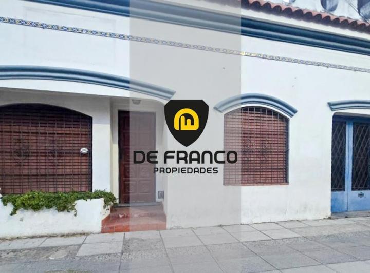 Casa · 80m² · 5 Ambientes · 1 Cochera