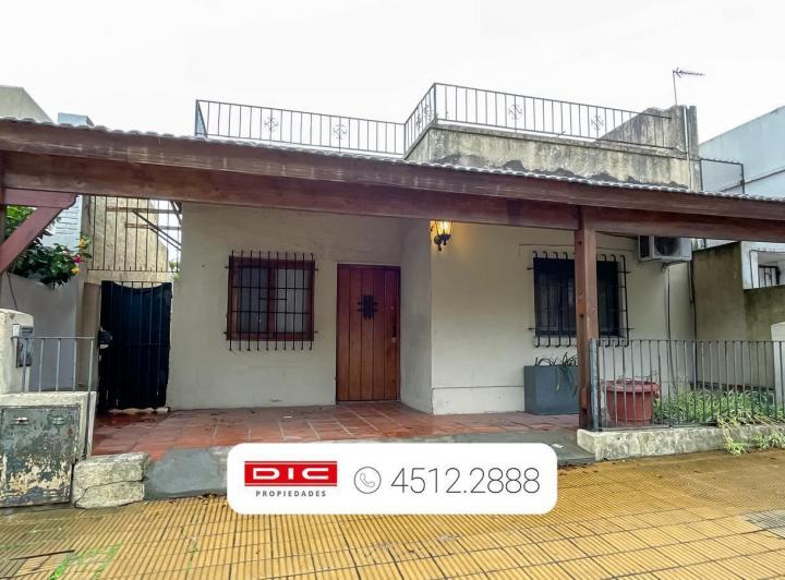 Casa · 111m² · 4 Ambientes · 1 Cochera