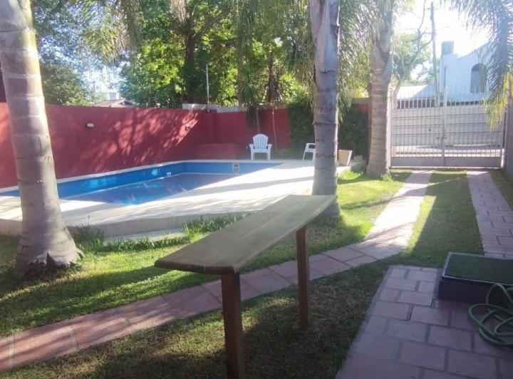 Casa · 90m² · 3 Ambientes · 2 Cocheras