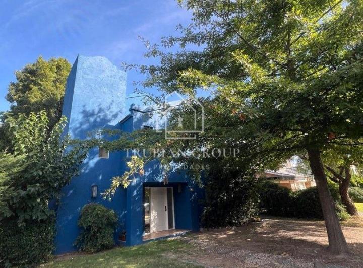 Casa · 124m² · 5 Ambientes · 2 Cocheras